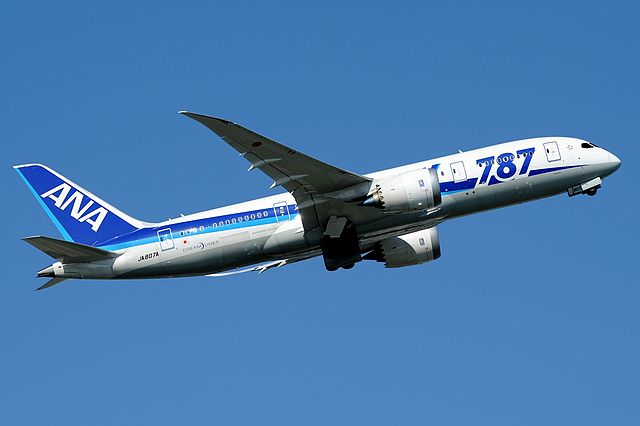 Photo of Boeing 787-9 Dreamliner in the air.